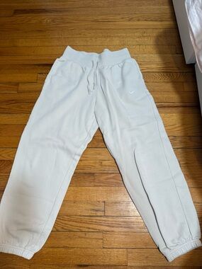 Nike Women's Cream/White Fleece Jogger Pants